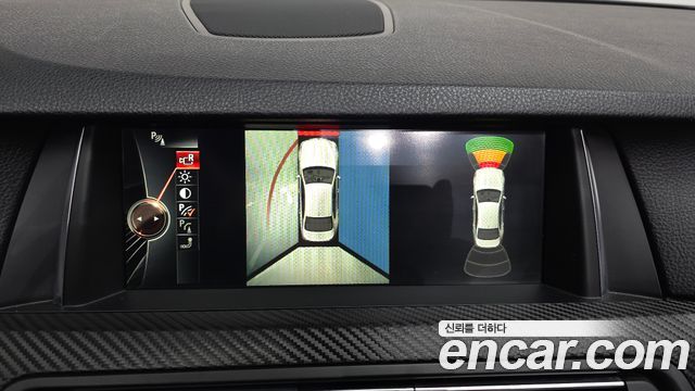 BMW 5-Series 2016 — photo 16