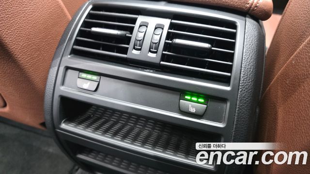 BMW 5-Series 2016 — photo 19