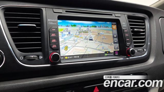 Kia Canival 2018 — photo 14