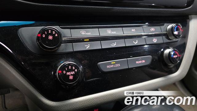 Kia Canival 2018 — photo 16