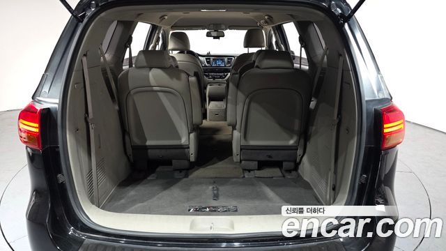 Kia Canival 2018 — photo 20