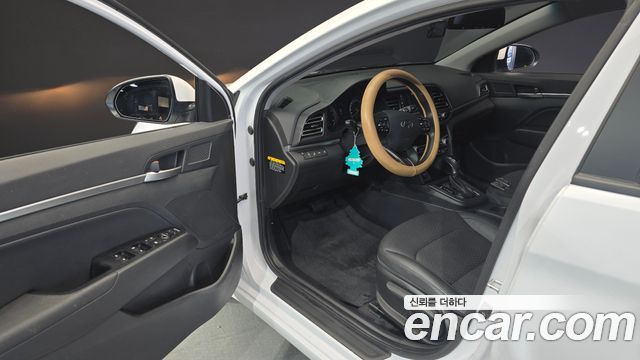 Hyundai AVANTE 2020 — photo 10