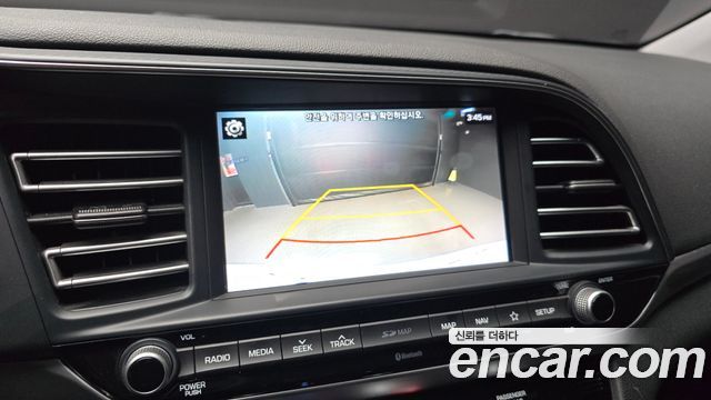 Hyundai AVANTE 2020 — photo 15