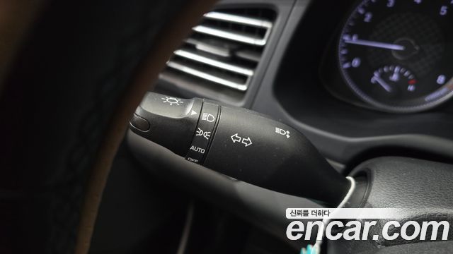 Hyundai AVANTE 2020 — photo 16