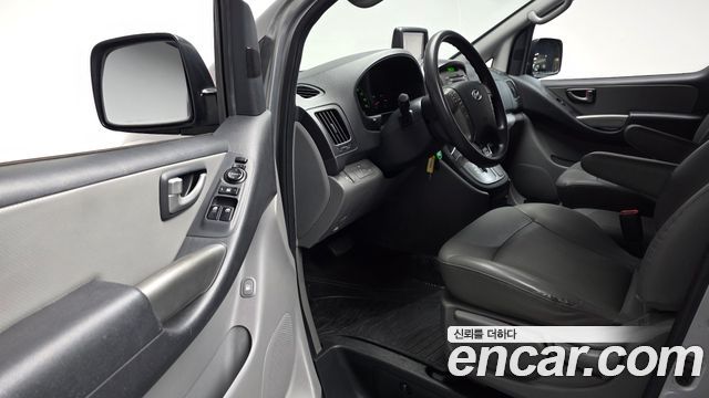 Hyundai Starex 2014 — photo 11