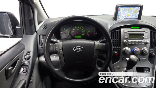 Hyundai Starex 2014 — photo 13