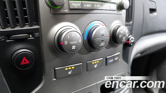 Hyundai Starex 2014 — photo 16