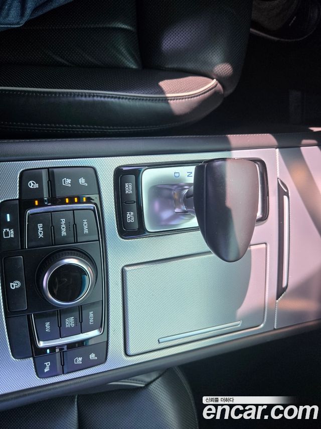 Genesis G80 2018 — photo 8