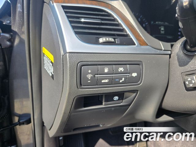 Genesis G80 2018 — photo 14