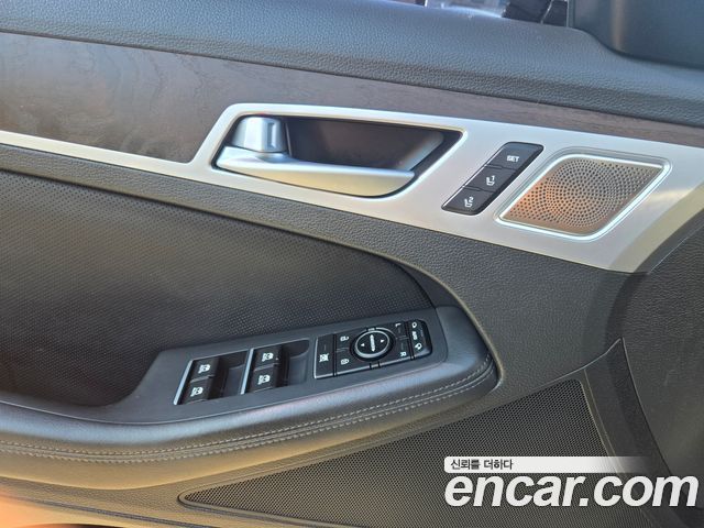 Genesis G80 2018 — photo 15