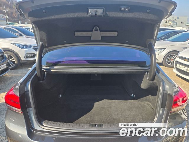 Genesis G80 2018 — photo 18
