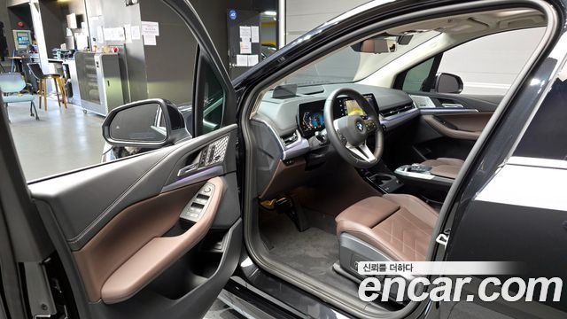 BMW 2-Series 2025 — photo 11