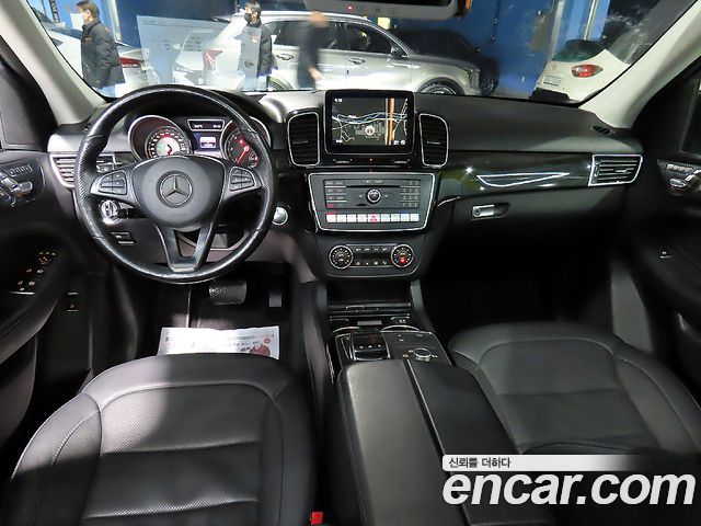 Mercedes-Benz GLE-Class 2016 — photo 6