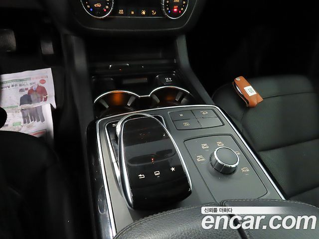 Mercedes-Benz GLE-Class 2016 — photo 12