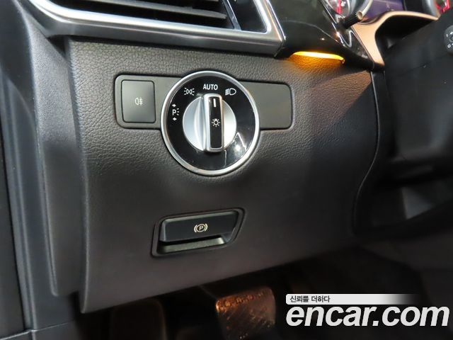 Mercedes-Benz GLE-Class 2016 — photo 13