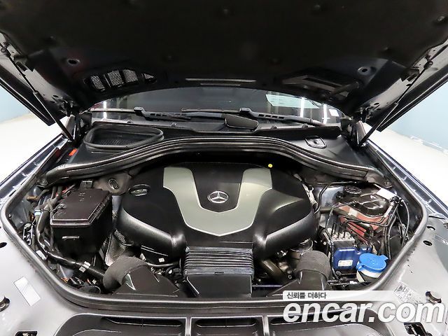 Mercedes-Benz GLE-Class 2016 — photo 19
