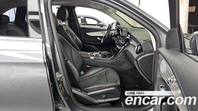 Mercedes-Benz GLC-Class 2019 — photo 11