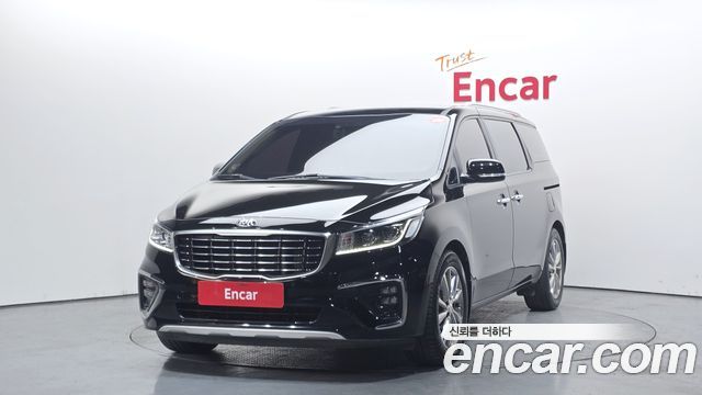 Kia Canival 2019 — photo 1