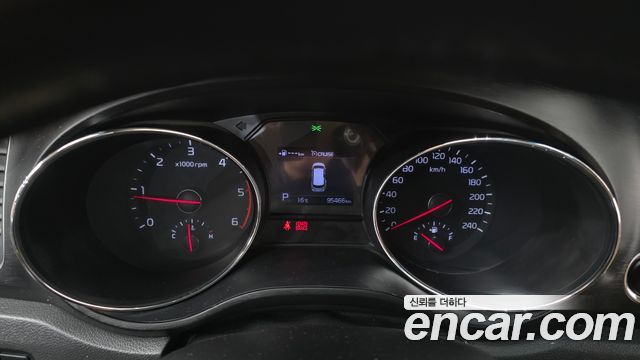 Kia Canival 2019 — photo 8