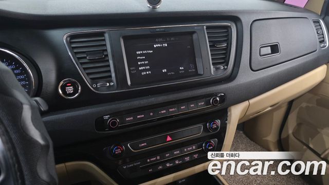 Kia Canival 2019 — photo 14