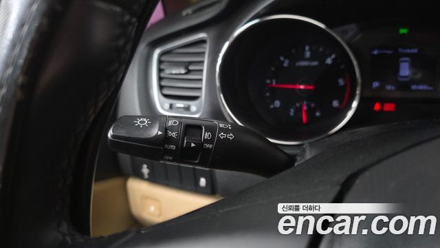Kia Canival 2019 — photo 18