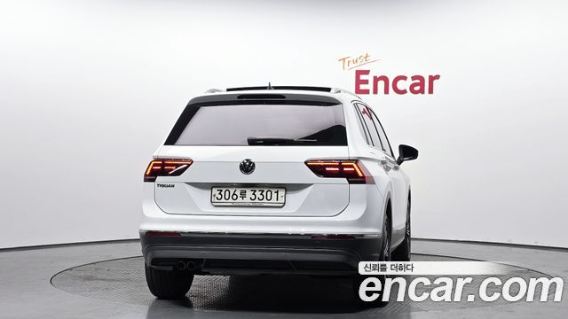 Volkswagen Tiguan 2020 — photo 4