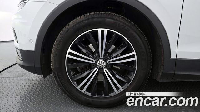 Volkswagen Tiguan 2020 — photo 5