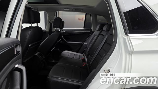 Volkswagen Tiguan 2020 — photo 12