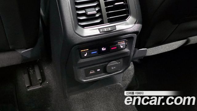 Volkswagen Tiguan 2020 — photo 17
