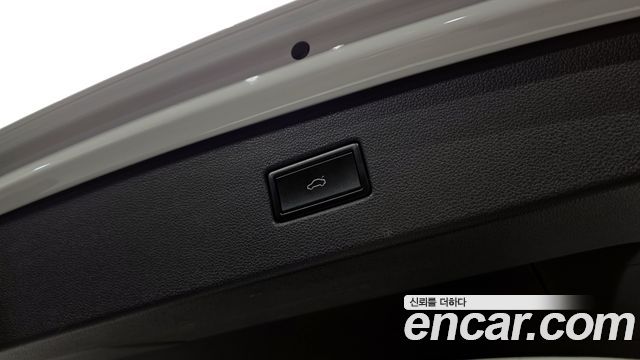 Volkswagen Tiguan 2020 — photo 18