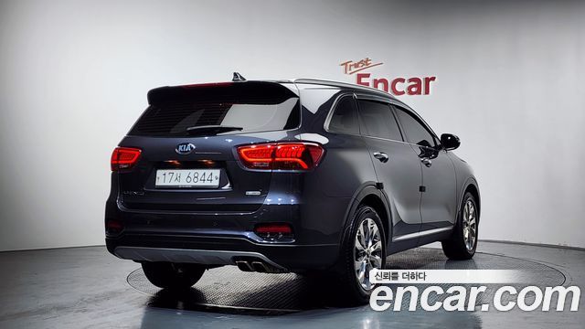 Kia Sorento 2018 — photo 2