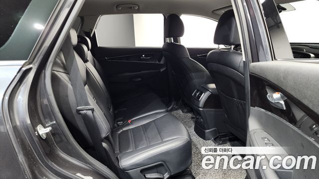 Kia Sorento 2018 — photo 12
