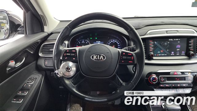 Kia Sorento 2018 — photo 13