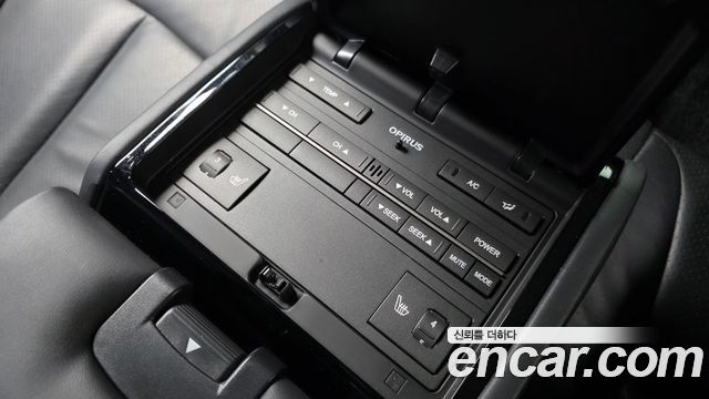 Kia OPIRUS 2011 — photo 19