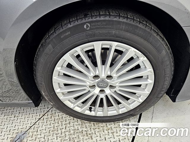 Audi A6 2021 — photo 20