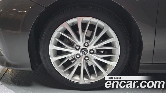 Toyota Camry 2019 — photo 5