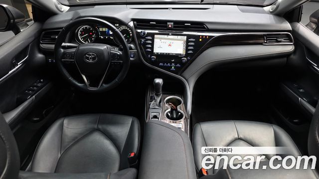 Toyota Camry 2019 — photo 7
