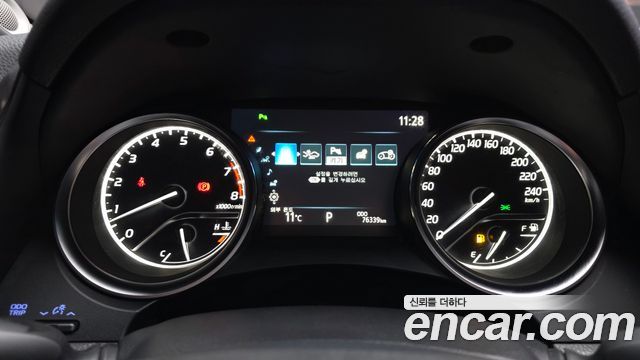 Toyota Camry 2019 — photo 8