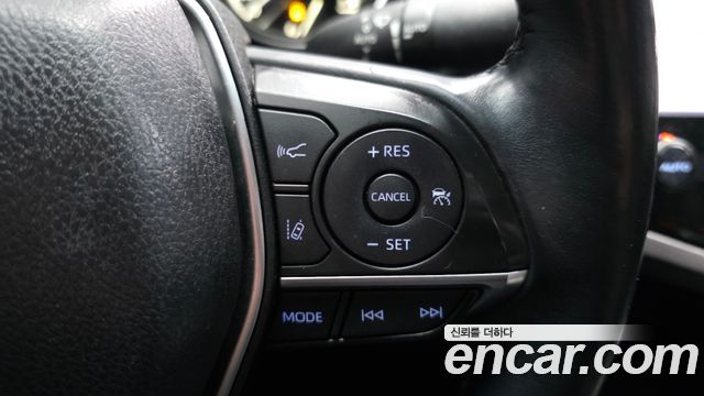 Toyota Camry 2019 — photo 18