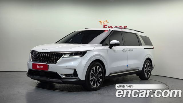 Kia Canival 2023 — photo 1