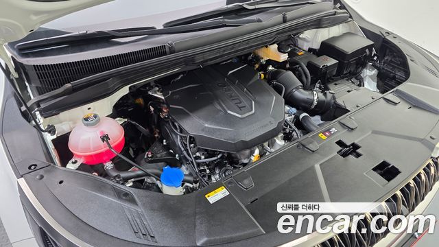Kia Canival 2023 — photo 6