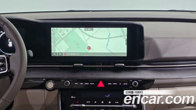 Kia Canival 2023 — photo 16
