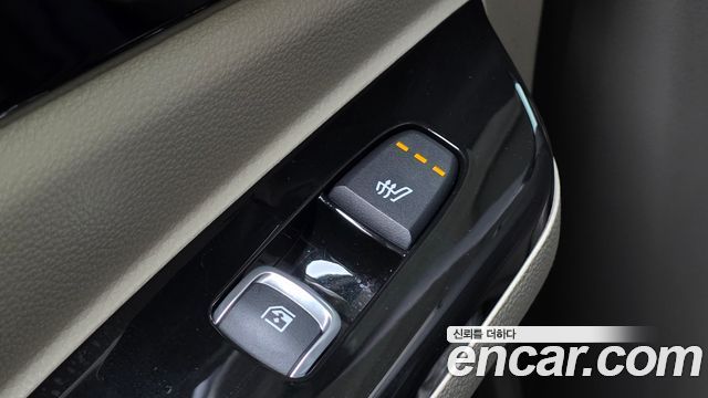 Kia Canival 2023 — photo 18