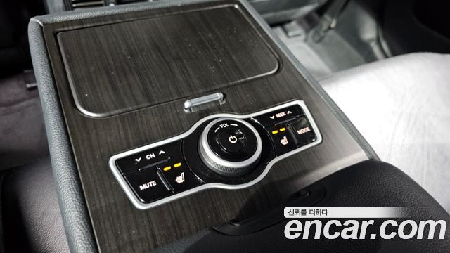 Kia K7 2012 — photo 17