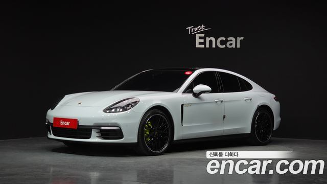 Porsche Panamera 2020 — photo 1