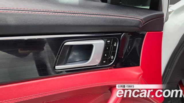 Porsche Panamera 2020 — photo 17