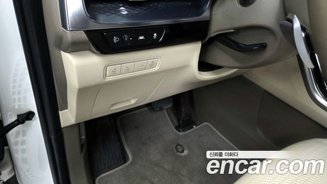 Kia Canival 2021 — photo 18