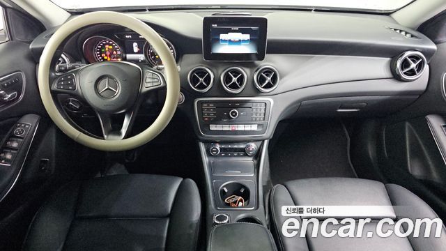 Mercedes-Benz GLA-Class 2019 — photo 7