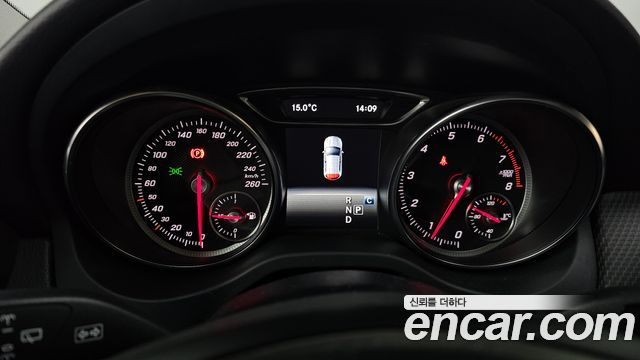 Mercedes-Benz GLA-Class 2019 — photo 8