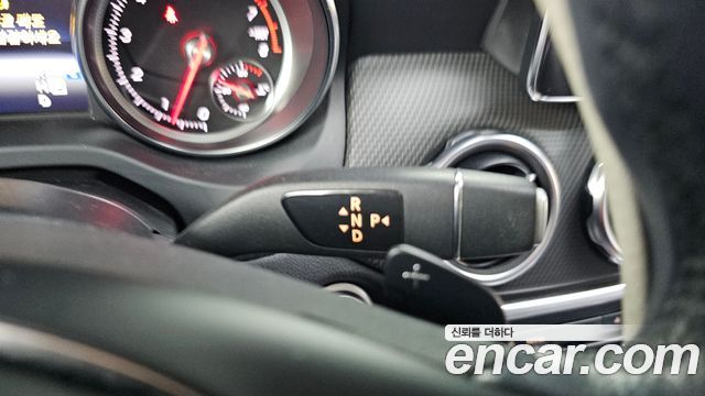 Mercedes-Benz GLA-Class 2019 — photo 9